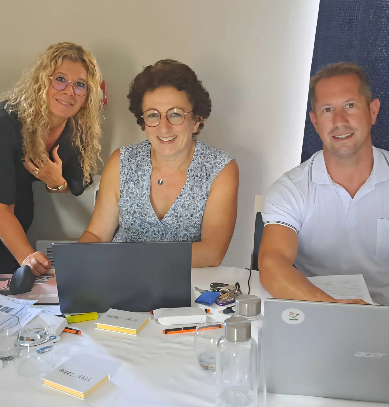 Équipe travaillant sur la préparation d’un audit Qualiopi