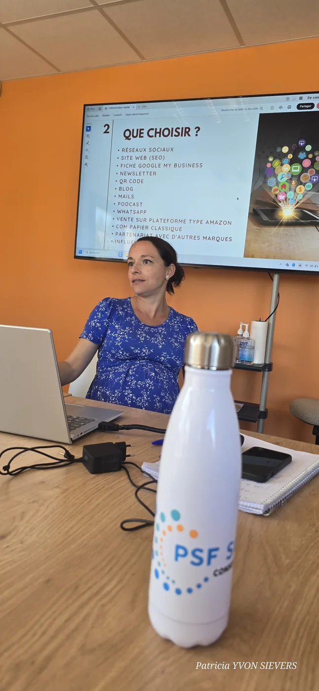 Professionnelle préparant un accompagnement qualité